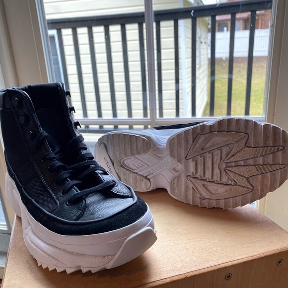 Adidas Platform Boots - Picture 6 of 6